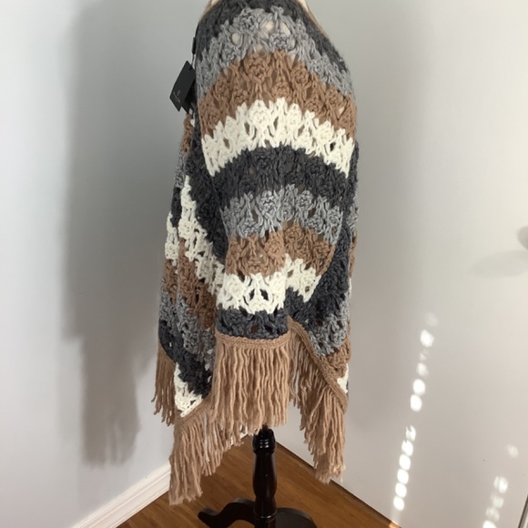 MASSIMO DUTTI SIZE SMALL CROCHET PONCHO ITALIAN YARN ALPACA WOOL BLEND FRING - Picture 6 of 10
